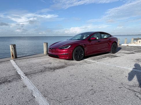 Used 2025 Tesla Model S Plaid AWD/4WD image 18