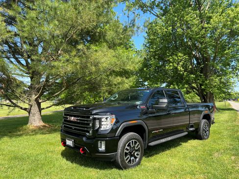 Used 2022 GMC Sierra 3500 AT4 w/ AT4 Premium Plus Package AWD/4WD image 5