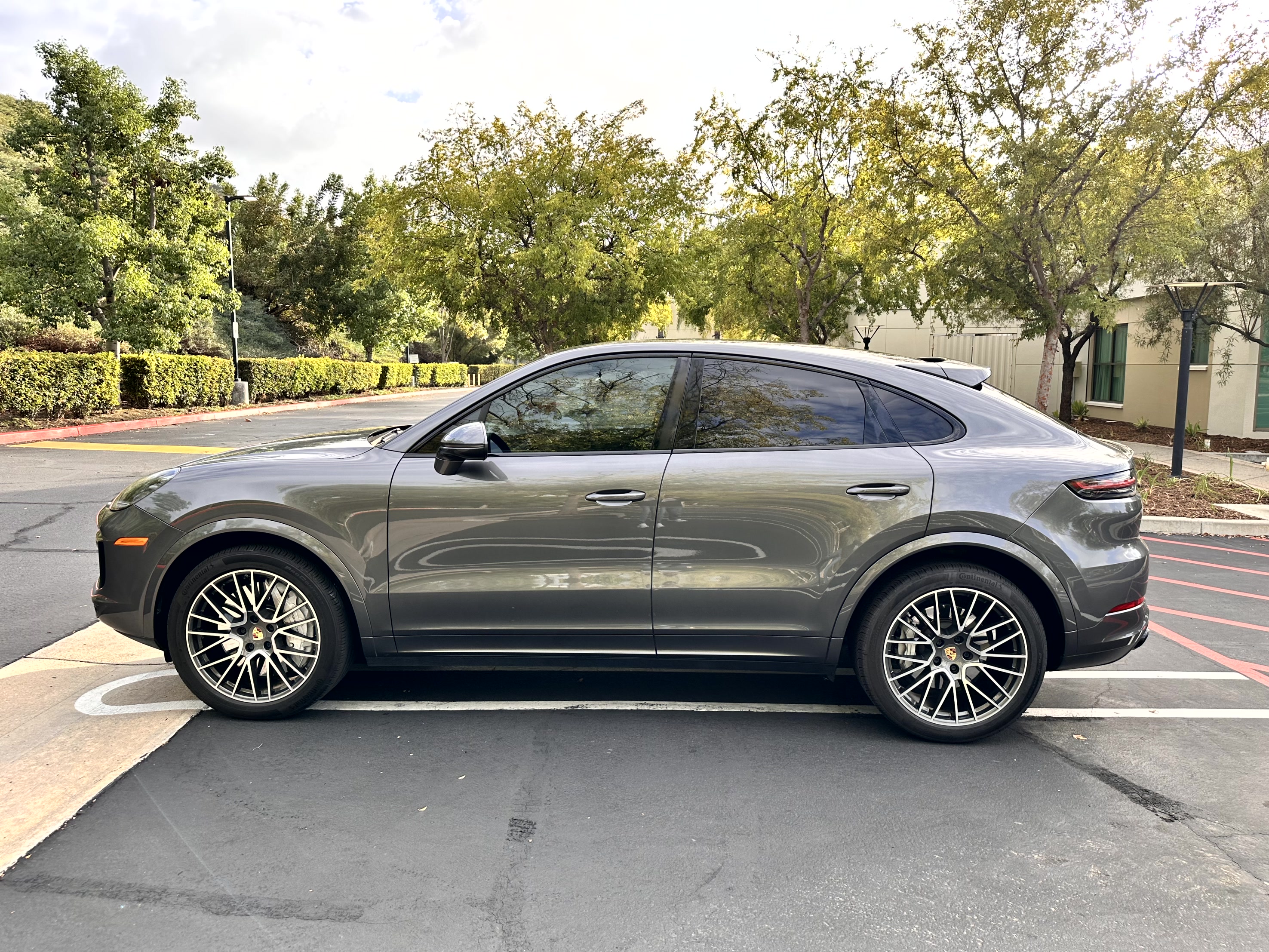 Used 2020 Porsche Cayenne Turbo AWD/4WD image 6