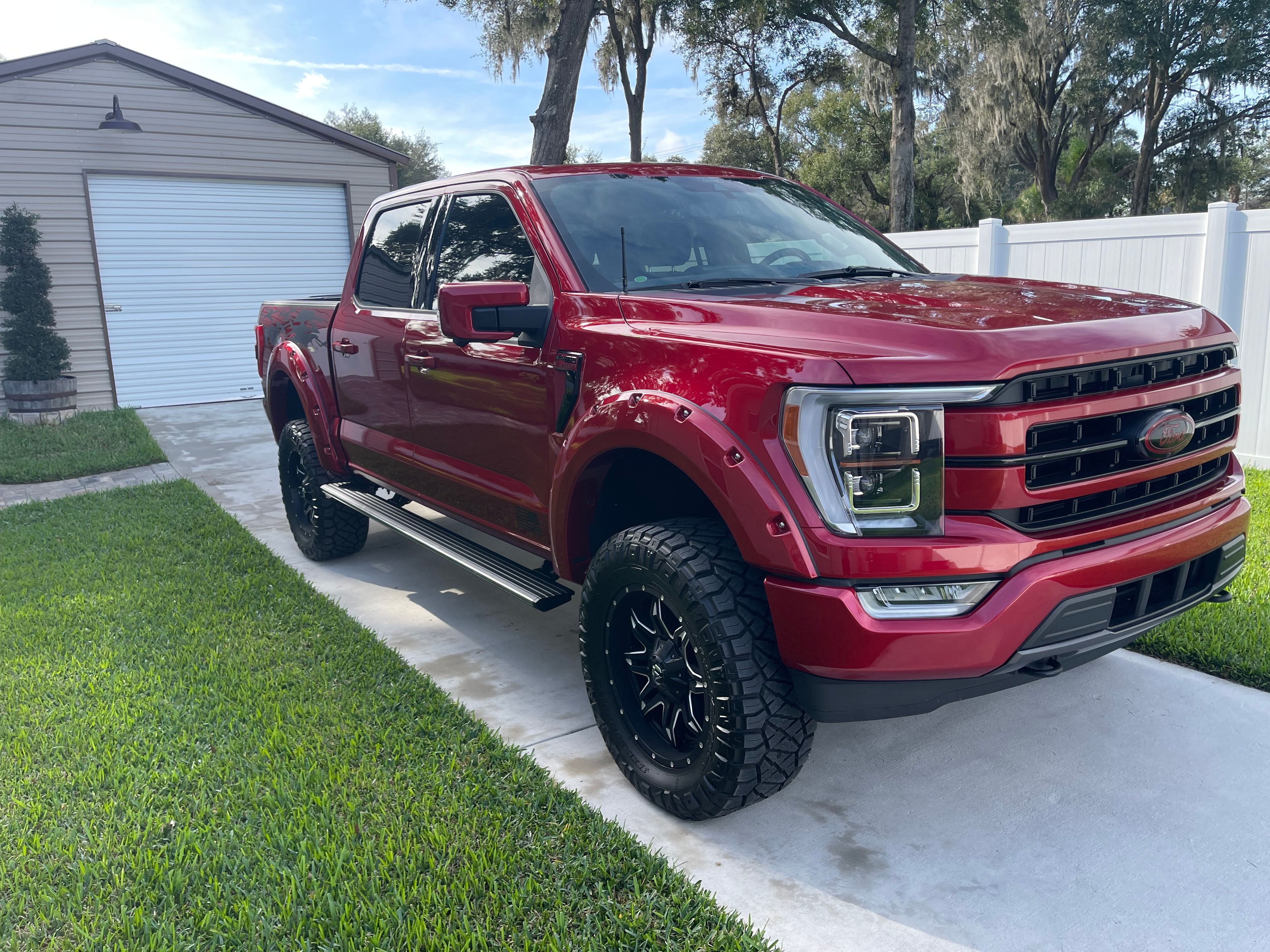 Used 2021 Ford F150 Lariat w/ Equipment Group 502A High AWD/4WD image 4