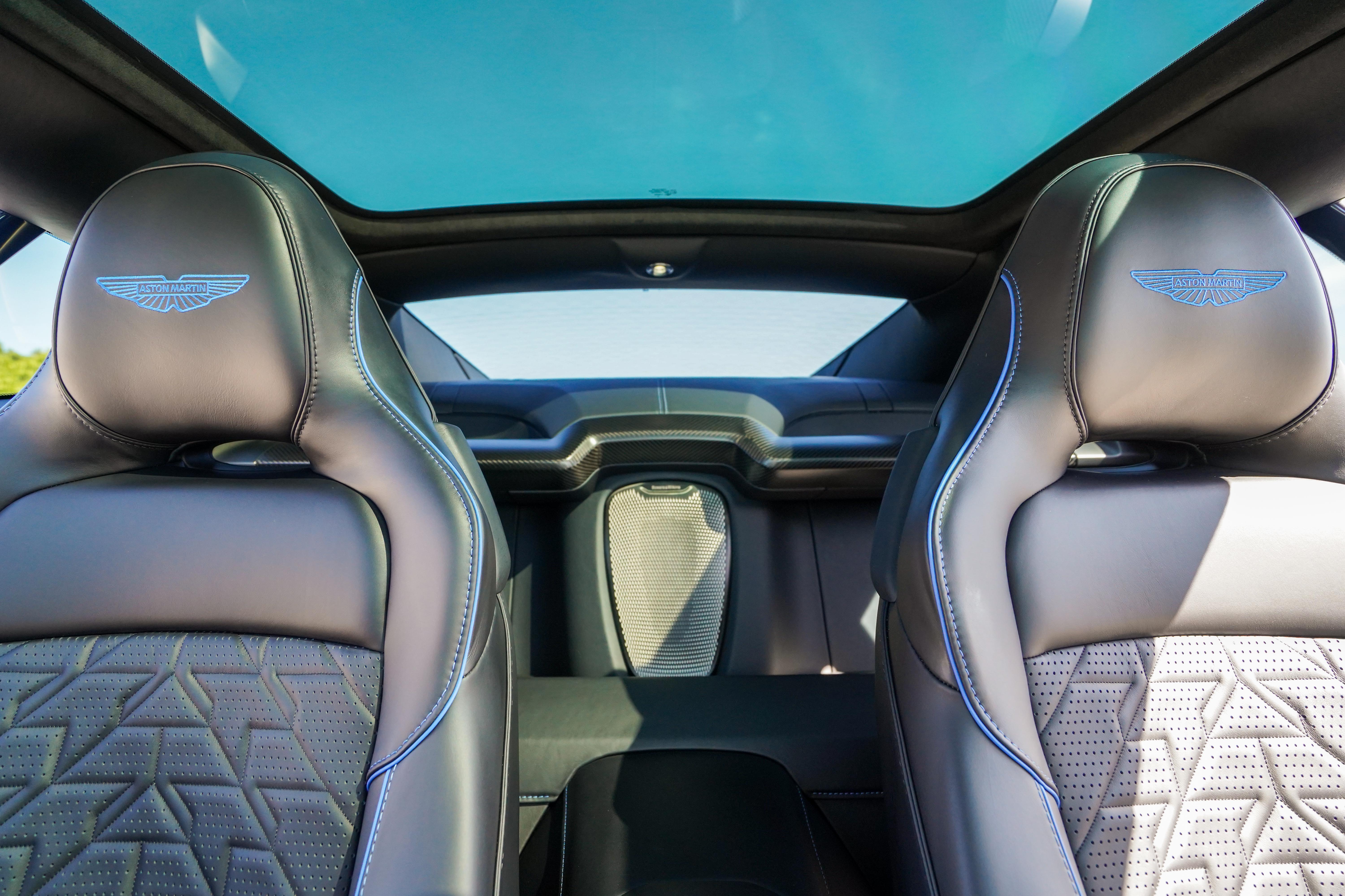 Used 2025 Aston Martin Vanquish RWD image 12