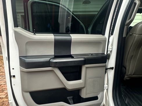 Used 2019 Ford F250 XL w/ Power Equipment Group image 17