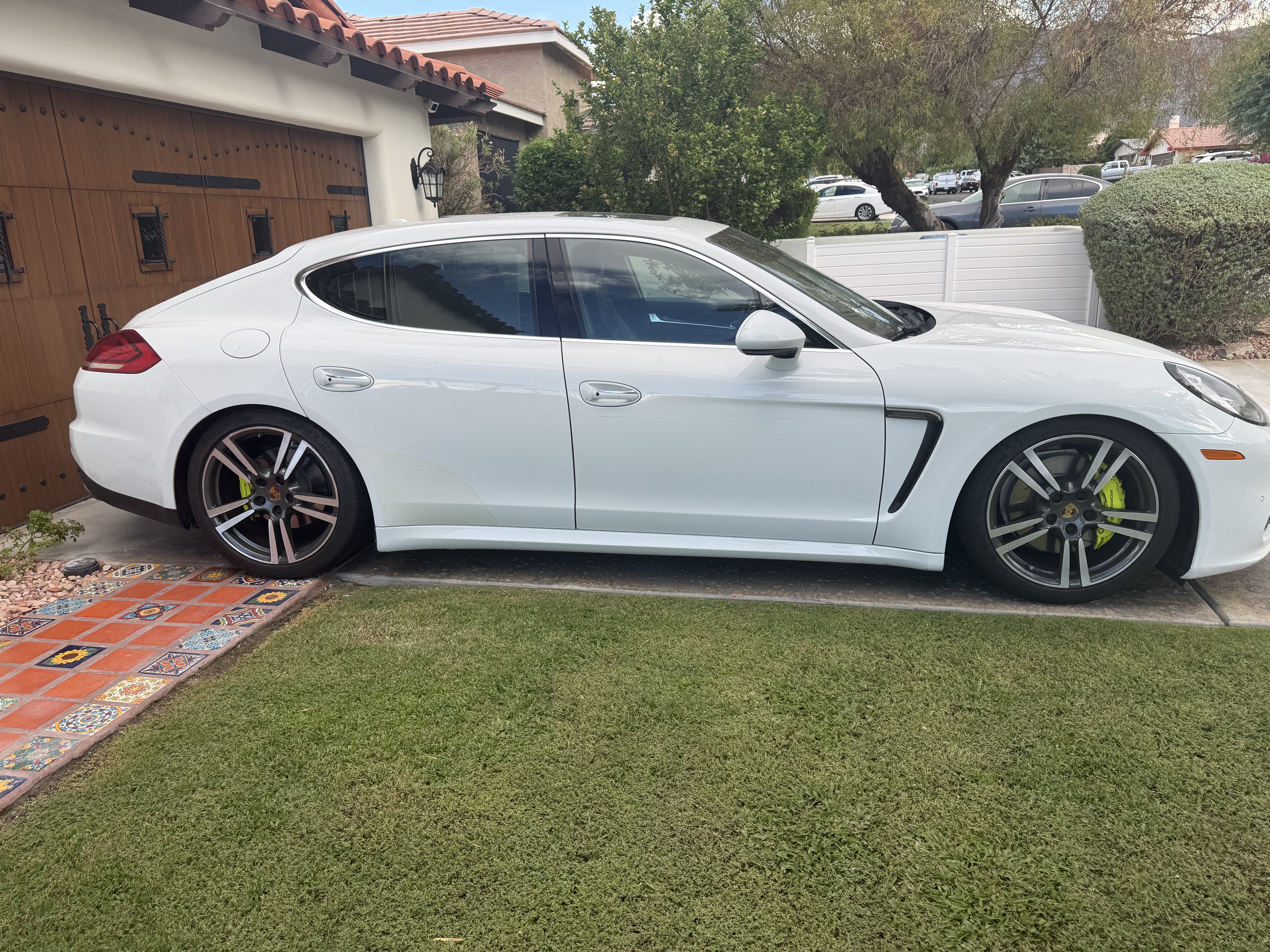 Used 2014 Porsche Panamera S RWD image 12