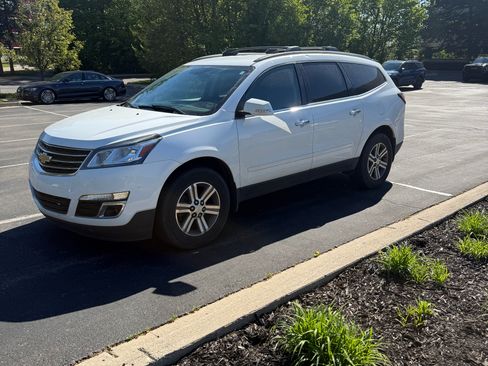 Used 2017 Chevrolet Traverse LT AWD/4WD image 1
