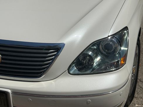 Used 2005 Lexus LS 430 w/ Premium Pkg RWD image 4