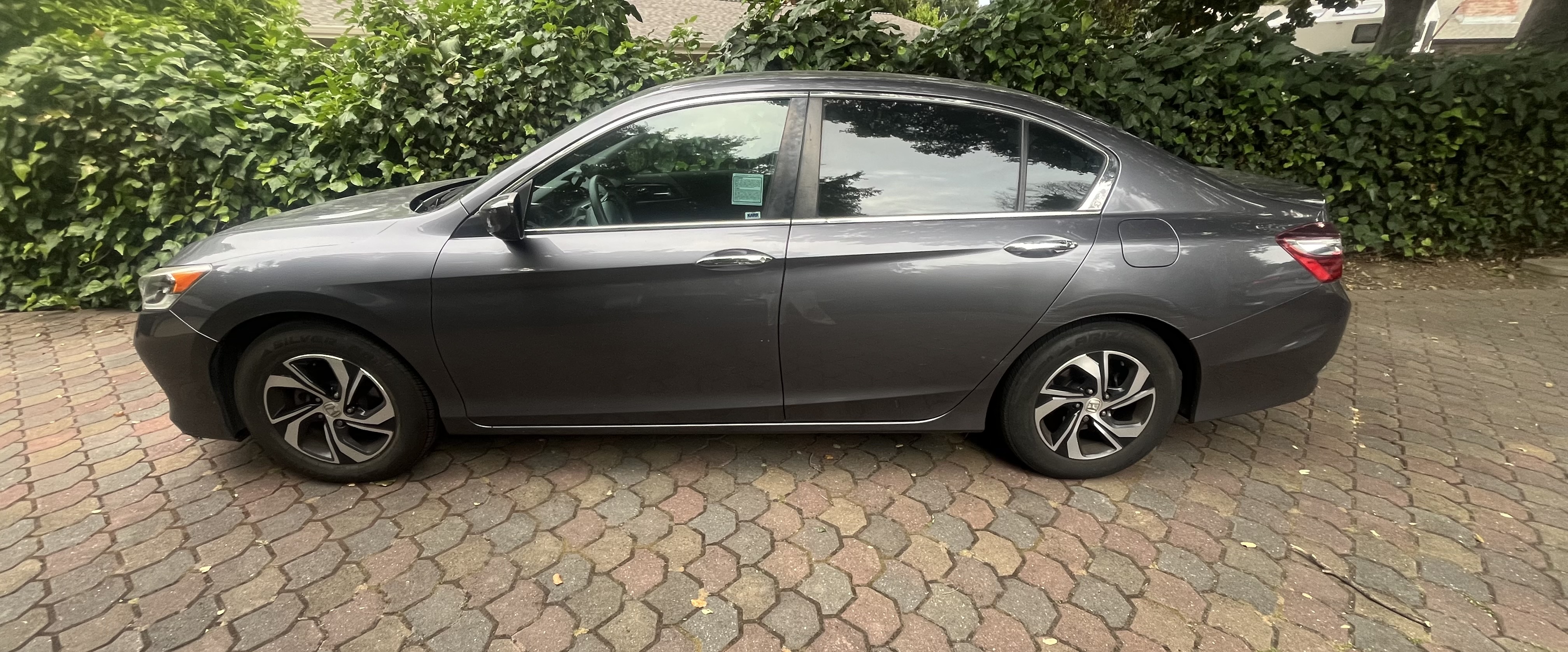 Used 2016 Honda Accord LX image 1