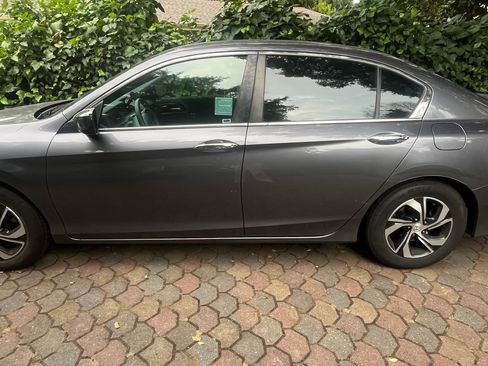 Used 2016 Honda Accord LX image 1