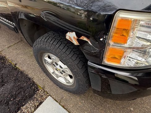 Used 2007 Chevrolet Silverado 1500 LT w/ 1LT Convenience Package image 4