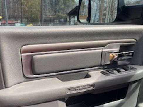 Used 2016 RAM 2500 Big Horn image 13