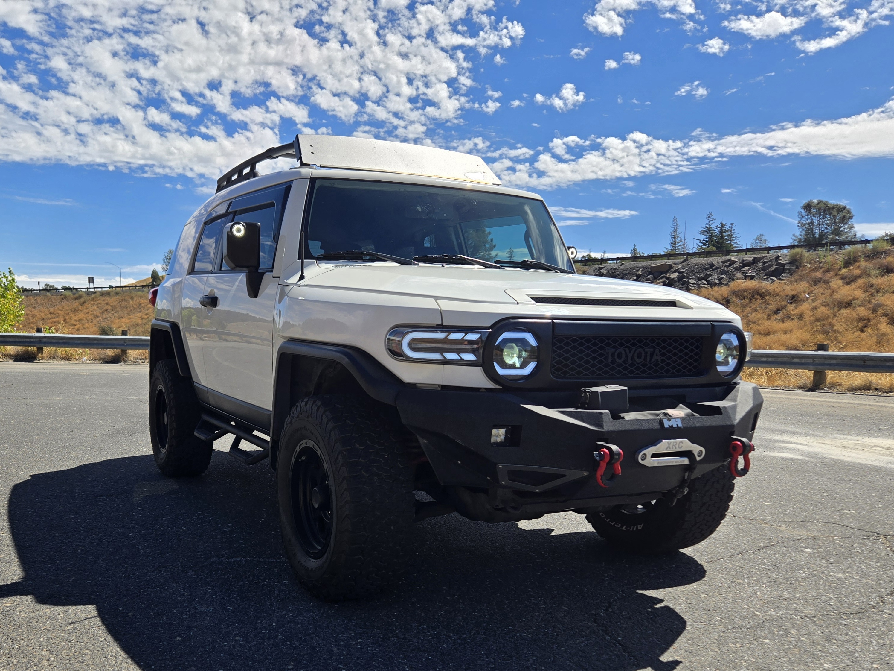 Used 2014 Toyota FJ Cruiser 4WD w/ Upgrade Package image 5