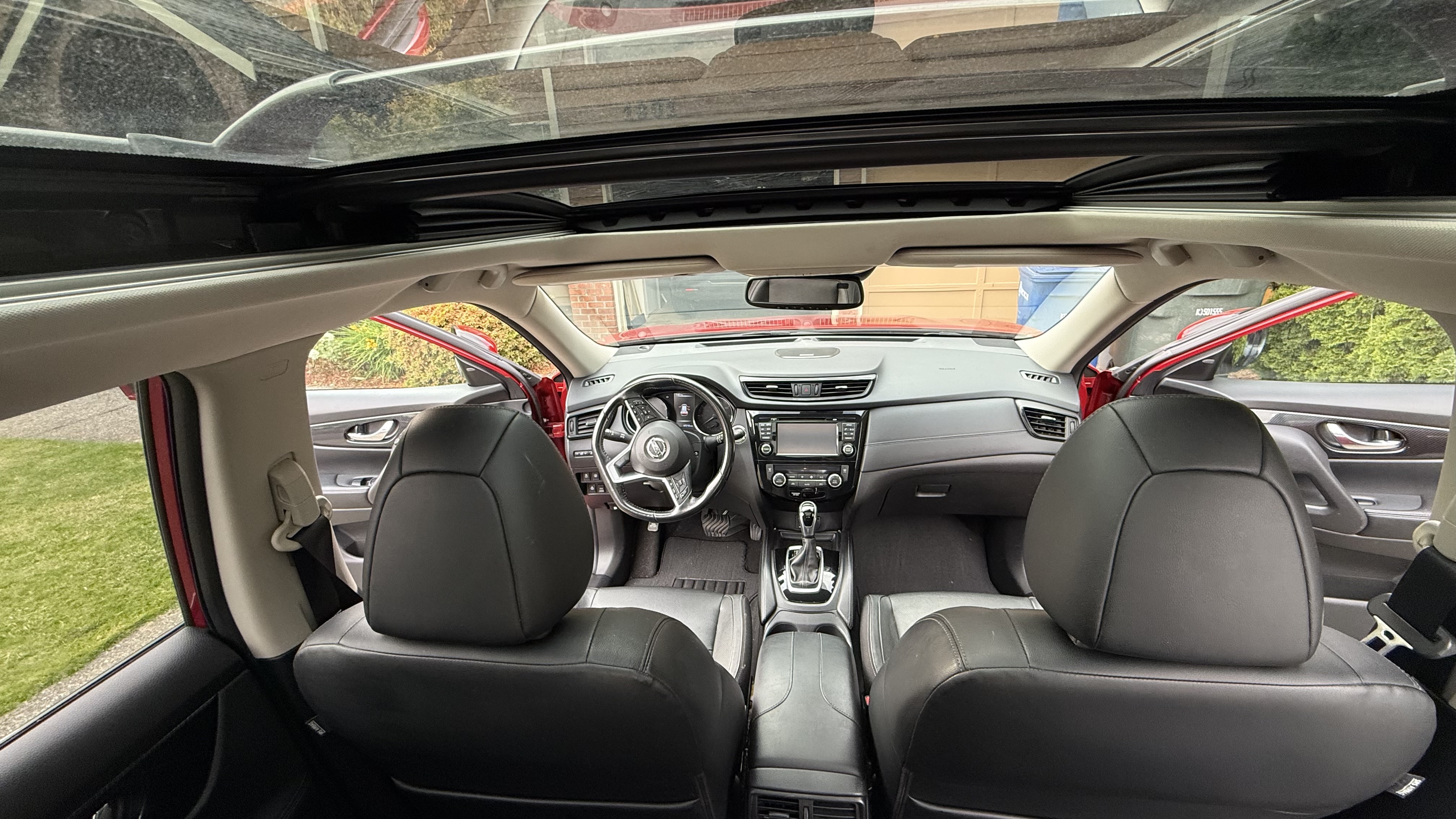 Used 2017 Nissan Rogue SL w/ SL Premium Package AWD/4WD image 12