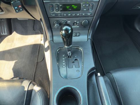 Used 2004 Ford Thunderbird Convertible 2D image 16