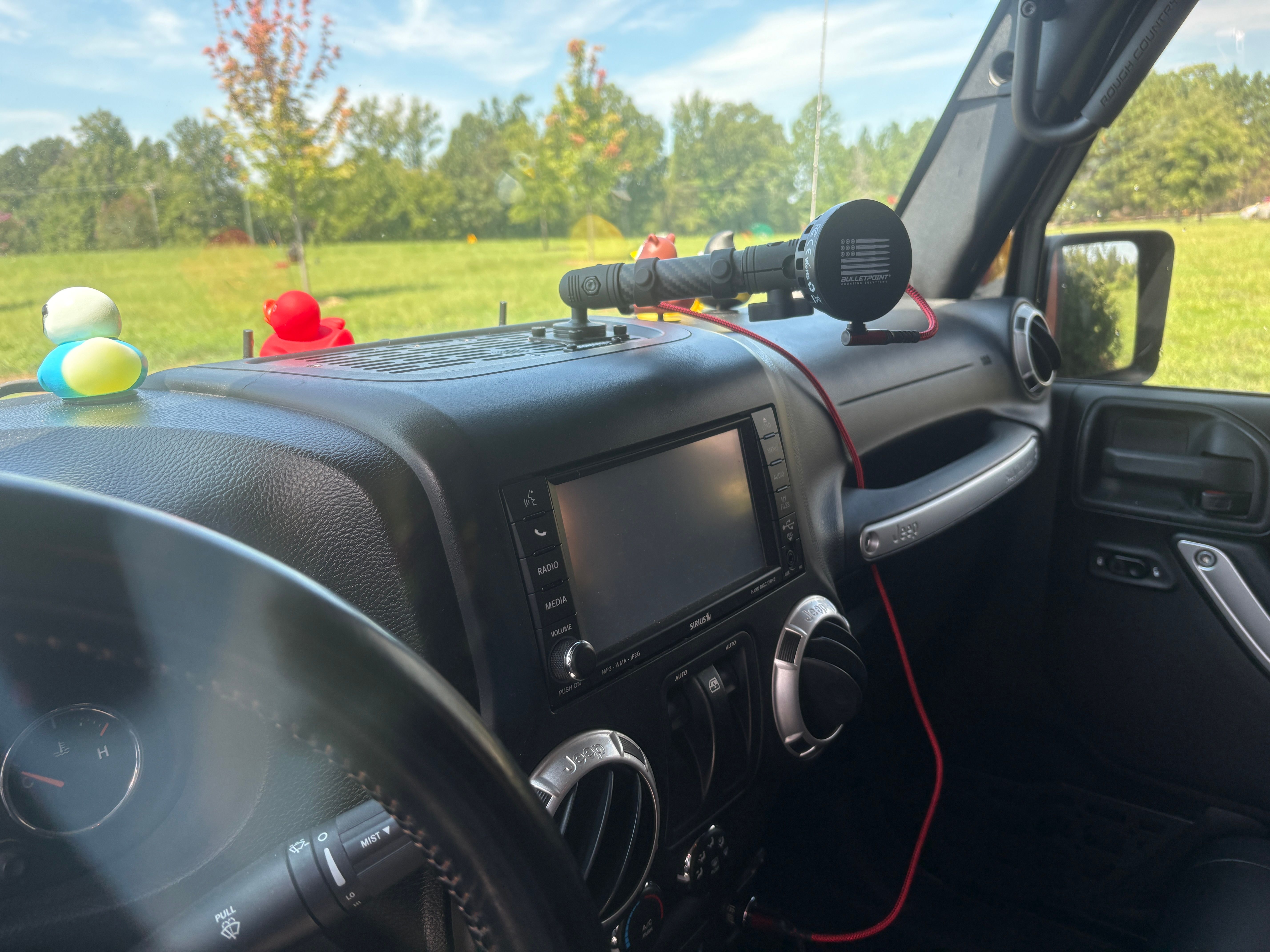 Used 2011 Jeep Wrangler Sahara w/ Connectivity Group AWD/4WD image 8