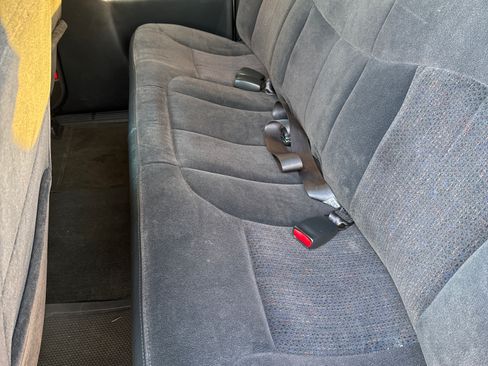 Used 2001 Chevrolet Silverado 1500 LS w/ Firm Ride Suspension Pkg image 9