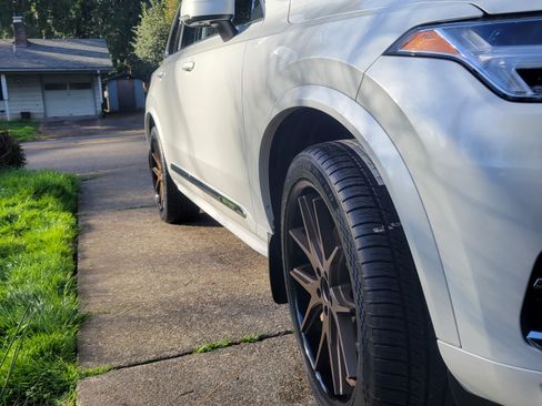 Used 2022 Volvo XC90 T8 Inscription Expression w/ Advanced Package image 2