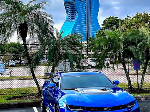 Used 2018 Chevrolet Camaro ZL1 image 9