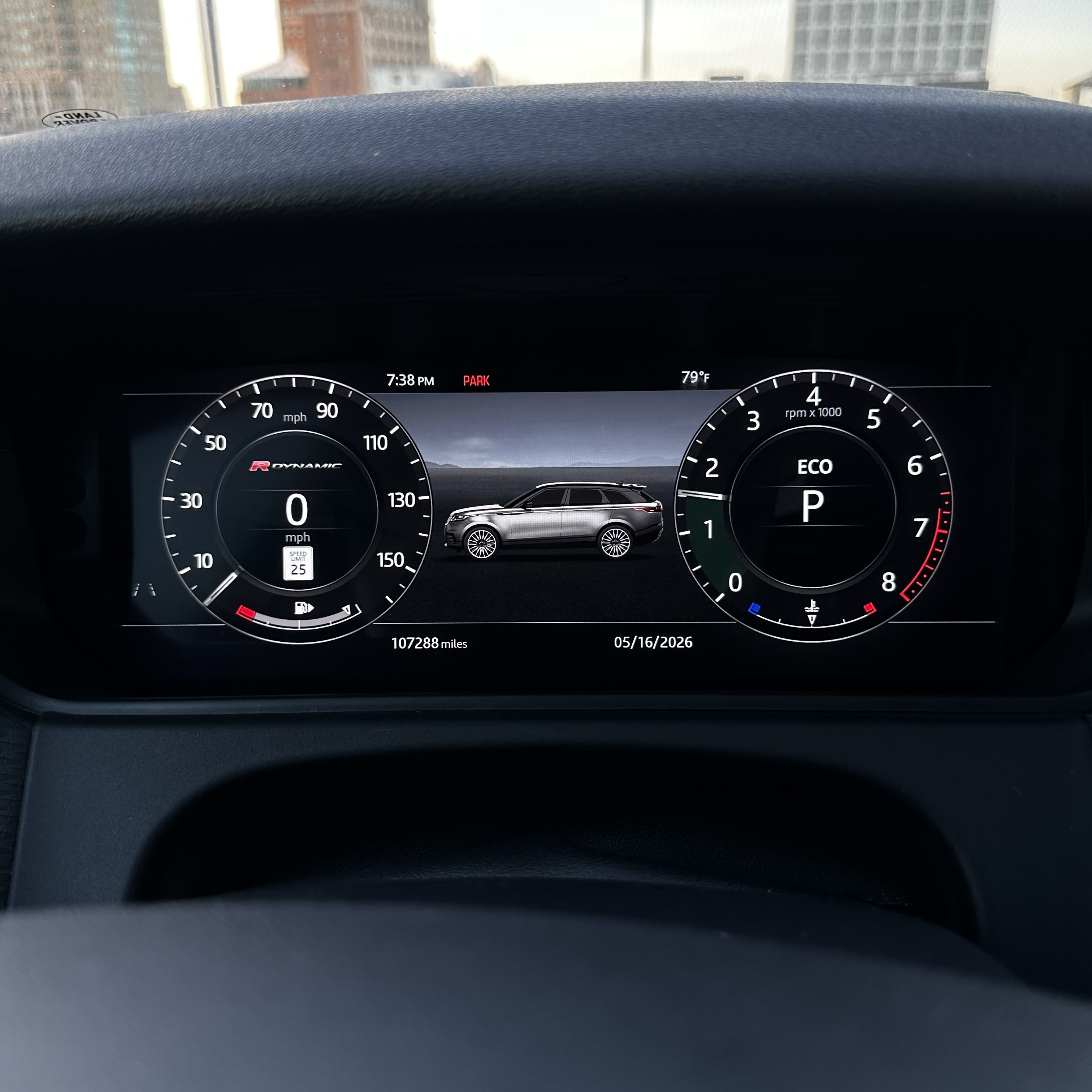 Used 2018 Land Rover Range Rover Velar R-Dynamic SE AWD/4WD image 5