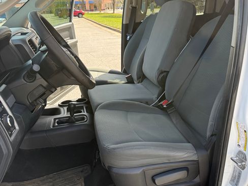 Used 2017 RAM 2500 Tradesman w/ Chrome Appearance Group image 6