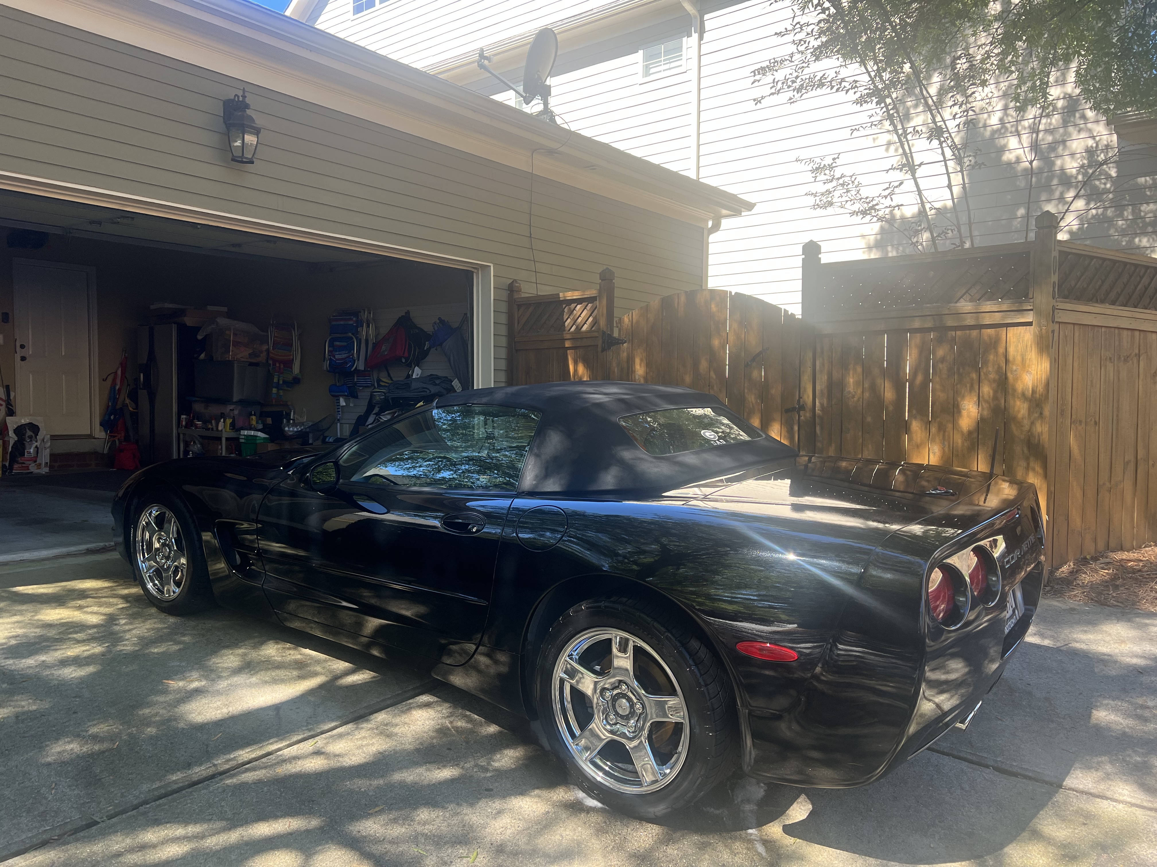 Used 1998 Chevrolet Corvette Convertible w/ Performance Handling Pkg RWD image 14