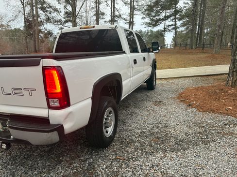 Used 2006 Chevrolet Silverado 2500 W/T w/ Heavy-Duty Power Package image 25