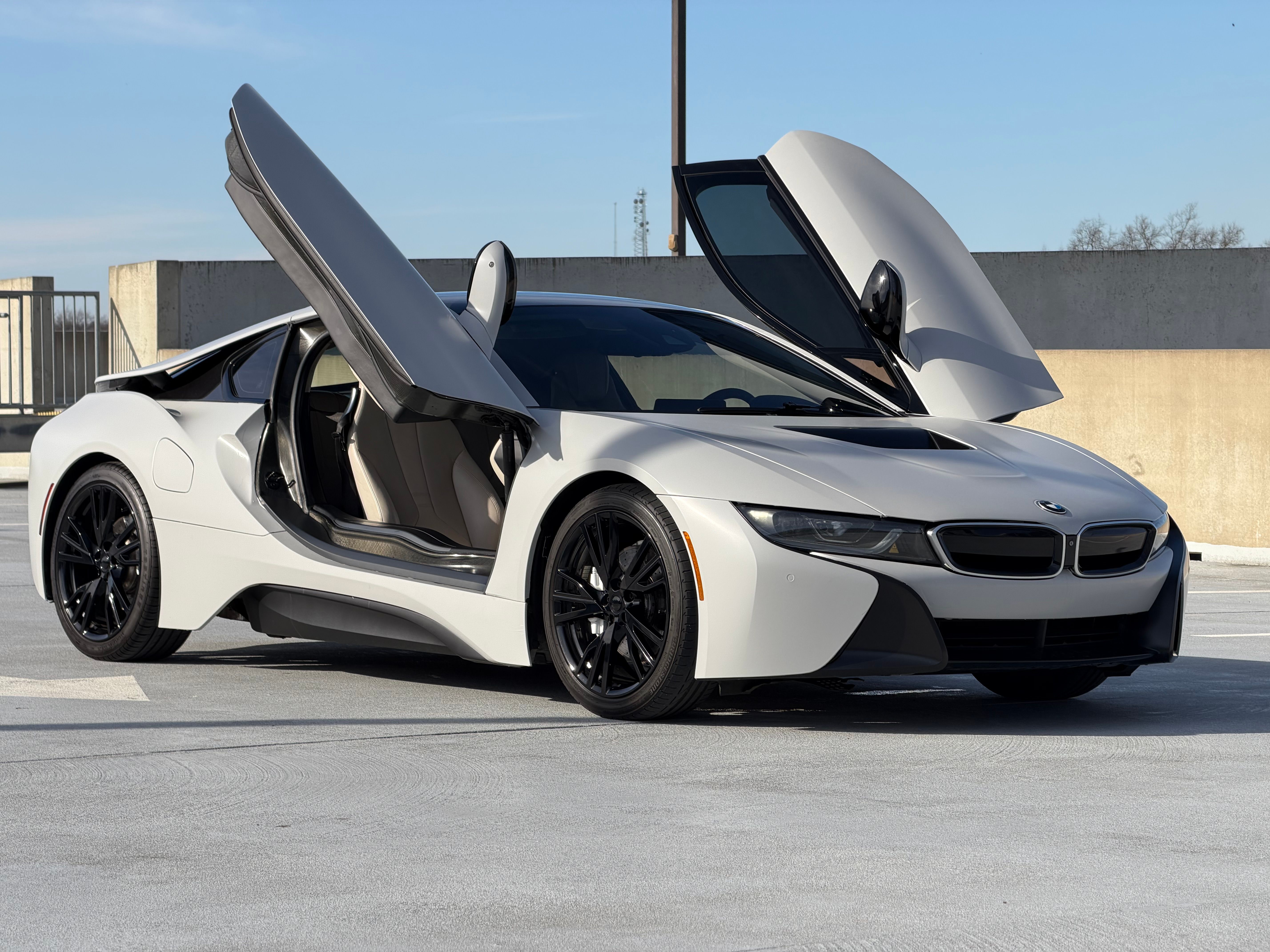 Used 2017 BMW i8 AWD/4WD image 11