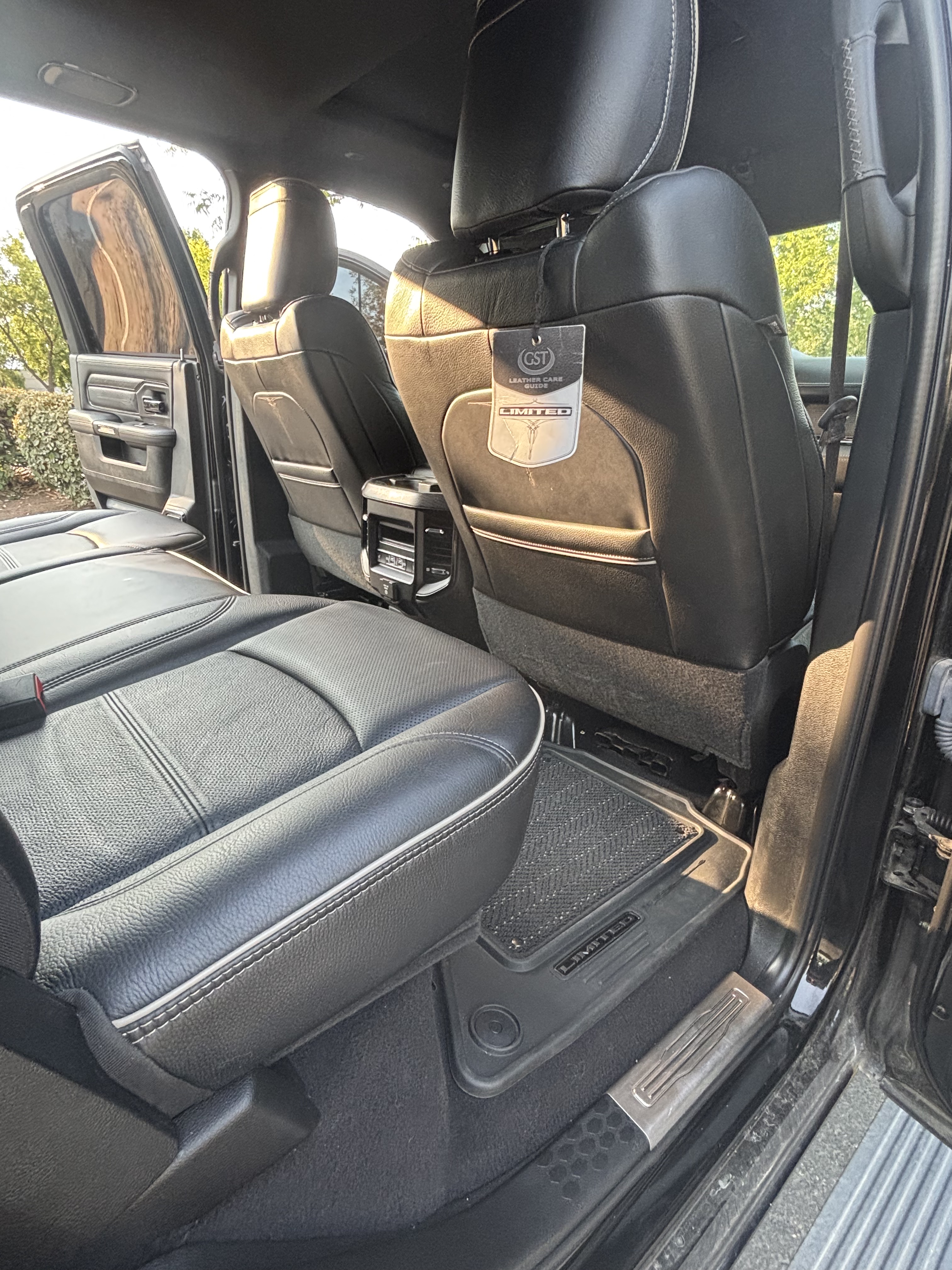 Used 2022 RAM 3500 Limited AWD/4WD image 24