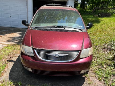 Used 2002 Chrysler Town & Country LXi AWD/4WD image 8