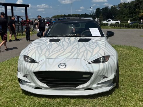 Used 2016 MAZDA MX-5 Miata Club image 14