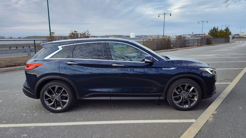 Used 2019 INFINITI QX50 Essential w/ Sensory Package AWD/4WD image 10