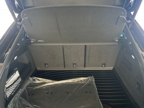 Used 2026 Porsche Cayenne Sport Utility 4D image 20