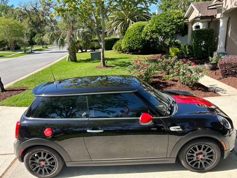 Used 2019 MINI Cooper S w/ Storage Package FWD image 10