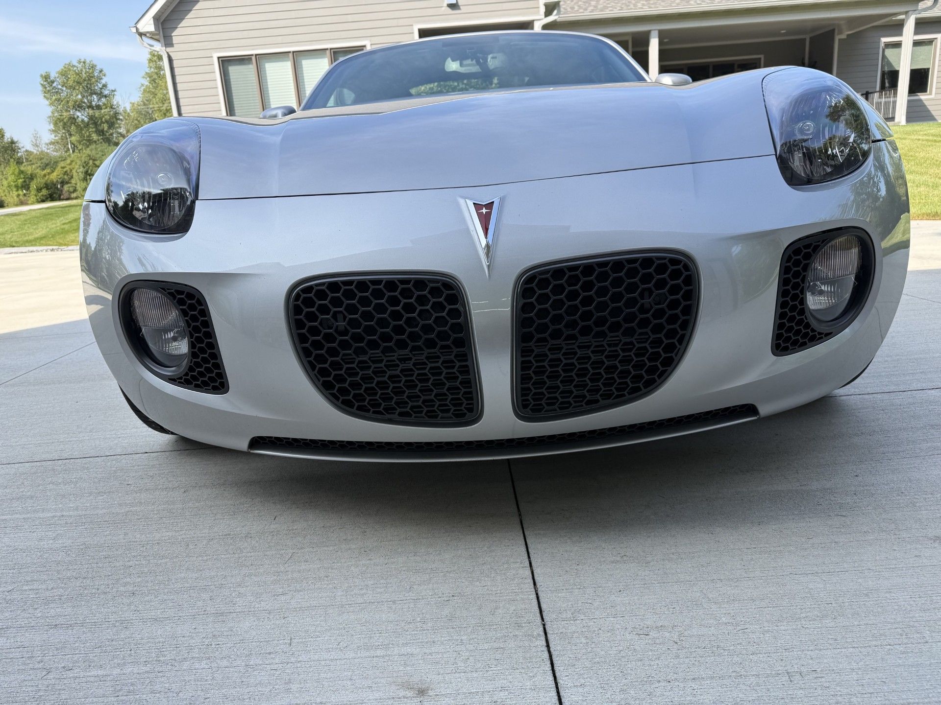 Used 2009 Pontiac Solstice GXP w/ Premium Package RWD image 4