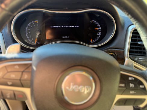 Used 2017 Jeep Grand Cherokee Limited w/ Luxury Group II image 10