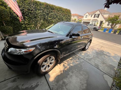 Used 2004 INFINITI FX35 2WD w/ Touring Pkg image 1