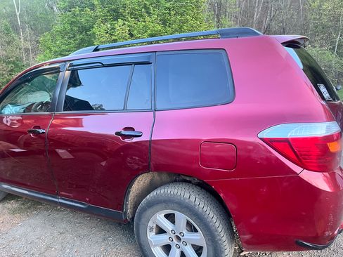 Used 2010 Toyota Highlander 2WD image 9