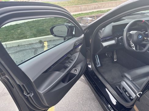 Used 2024 BMW i5 M60 w/ Executive Package image 16