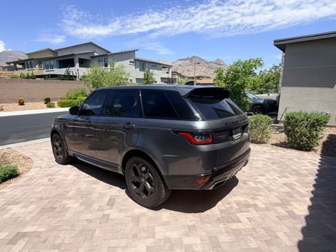 Used 2019 Land Rover Range Rover Sport HSE AWD/4WD image 2