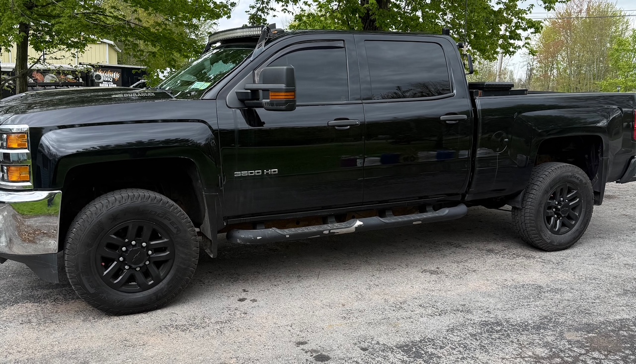 Used 2018 Chevrolet Silverado 3500 W/T AWD/4WD image 2