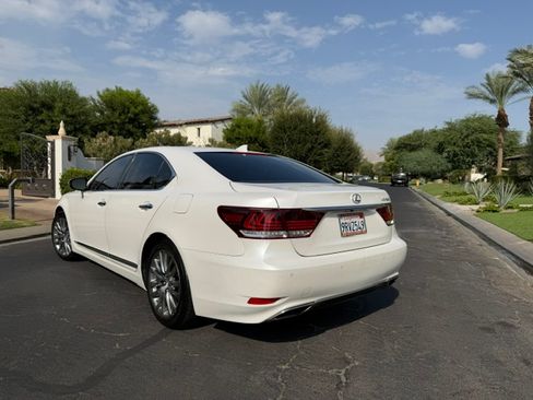 Used 2017 Lexus LS 460 w/ Comfort Package RWD image 5