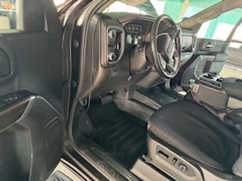 Used 2020 GMC Sierra 3500 SLE w/ SLE Convenience Package image 8