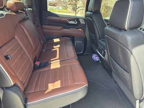 Used 2023 GMC Sierra 1500 Denali Ultimate image 4