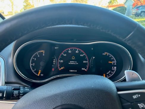 Used 2014 Jeep Grand Cherokee Limited w/ Luxury Group II image 5