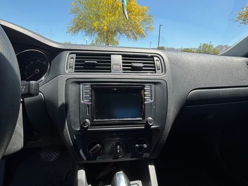 Used 2016 Volkswagen Jetta S FWD image 6