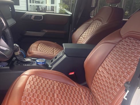 Used 2023 Ford Bronco Outer Banks image 10