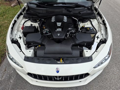 Used 2018 Maserati Ghibli image 12