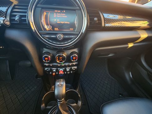 Used 2016 MINI Cooper S image 16
