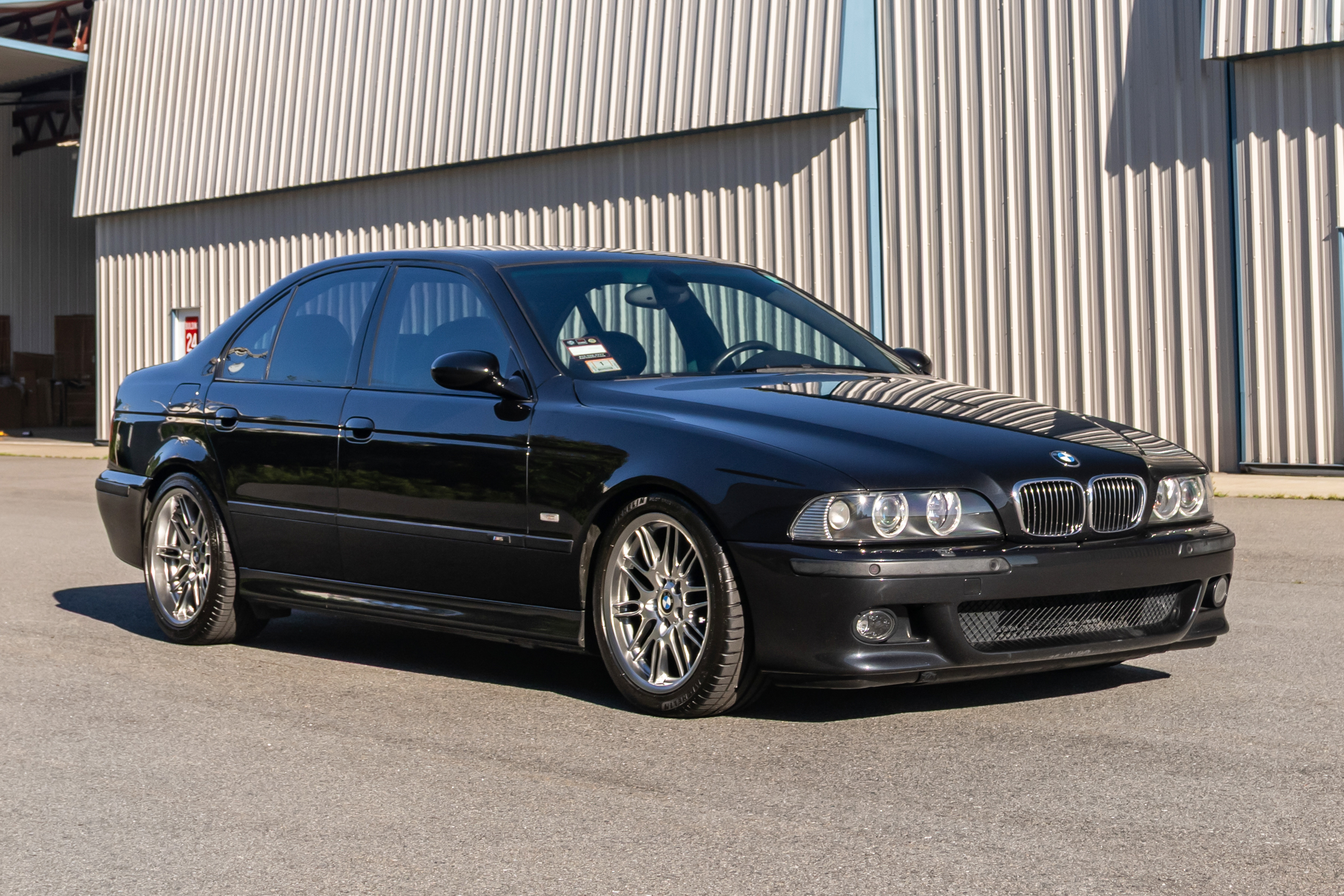 Used 2001 BMW M5 RWD image 2