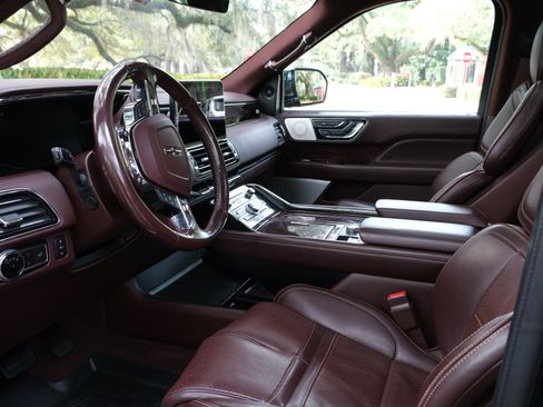 Used 2019 Lincoln Navigator L Black Label w/ Cargo Package image 9