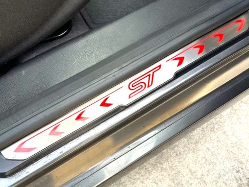 Used 2017 Ford Fiesta ST image 15