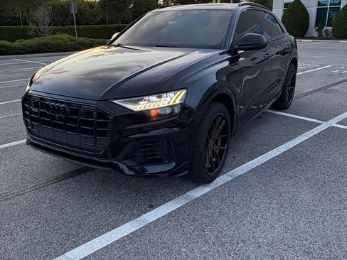 Used 2019 Audi Q8 Prestige w/ Luxury Package AWD/4WD image 2